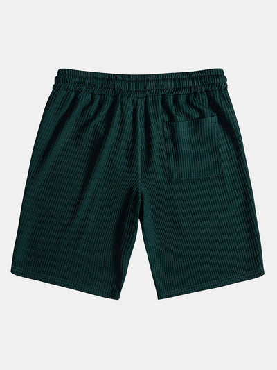 Overhemd en korte broek met nerveuze knoop