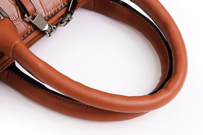 Valentina® | SET TASCHEN VAN HANDGEVEREID LEDER MET 4 DELEN