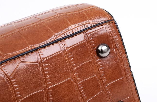 Valentina® | SET TASCHEN VAN HANDGEVEREID LEDER MET 4 DELEN