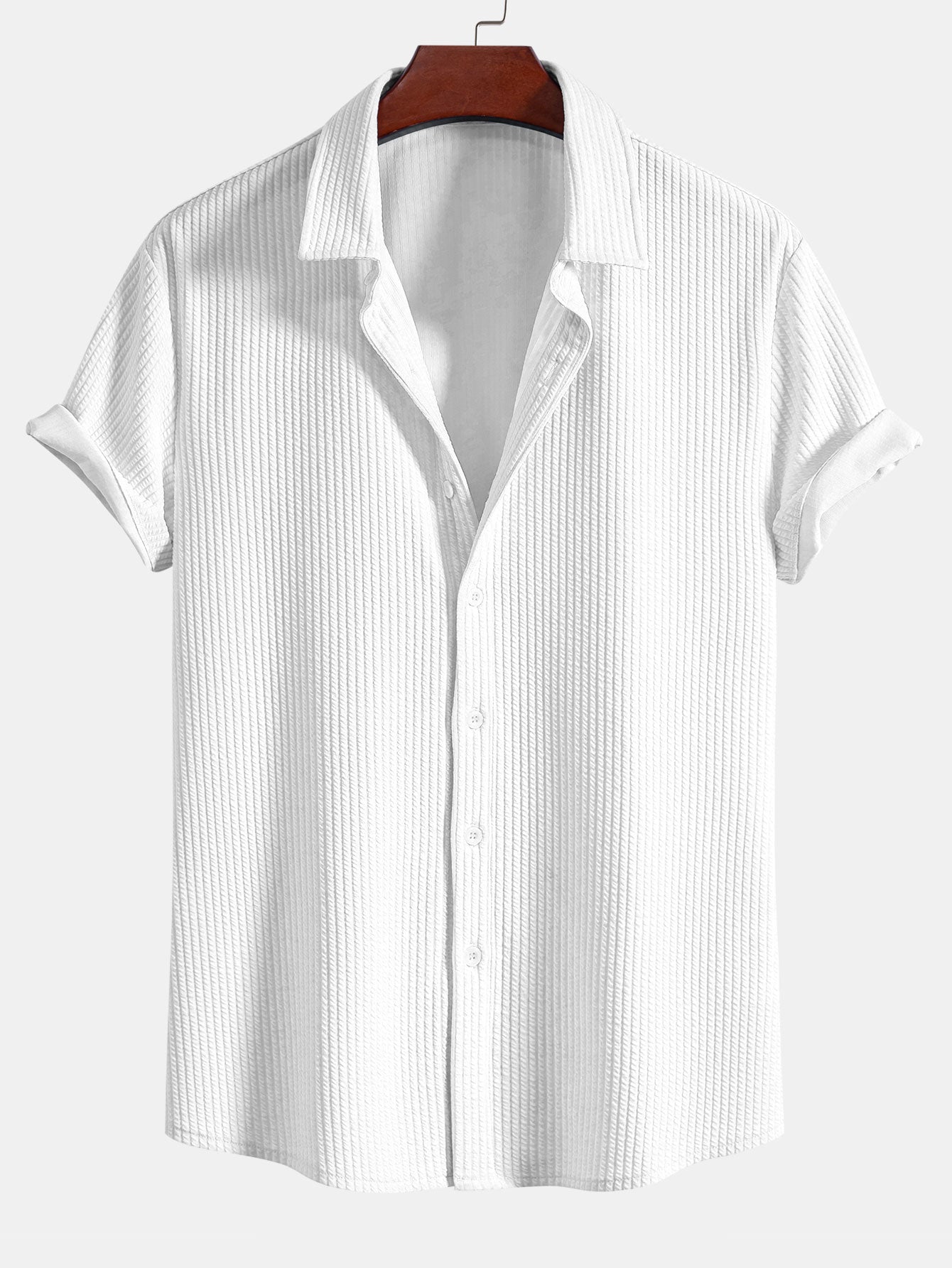Overhemd en korte broek met nerveuze knoop