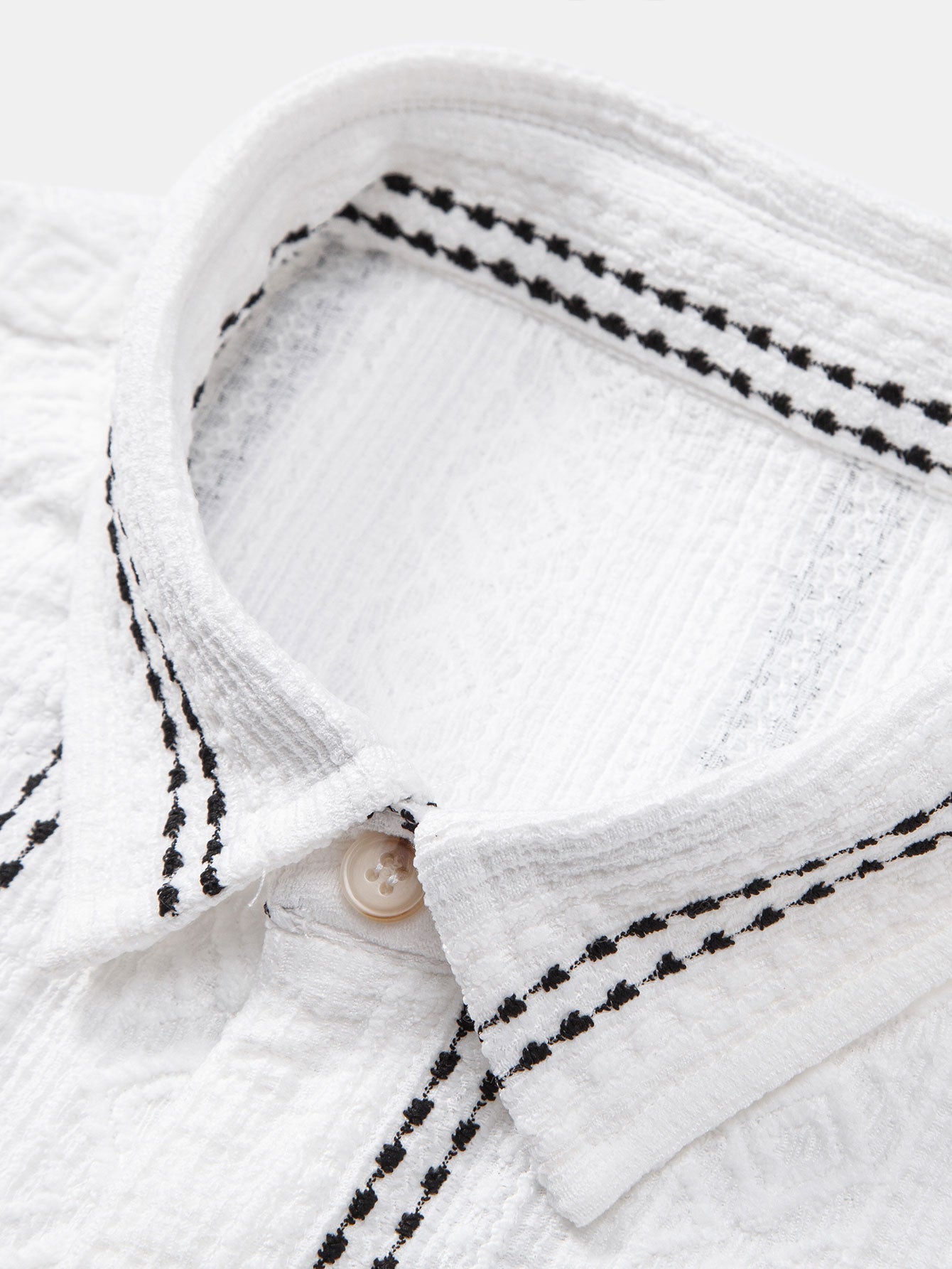 Geometrisch gestreepte jacquardknopshirt & linnen broek met rechte pijpen