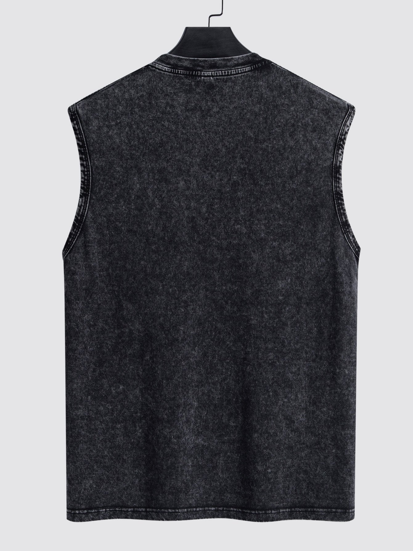 Versleten en vervaagde tanktop