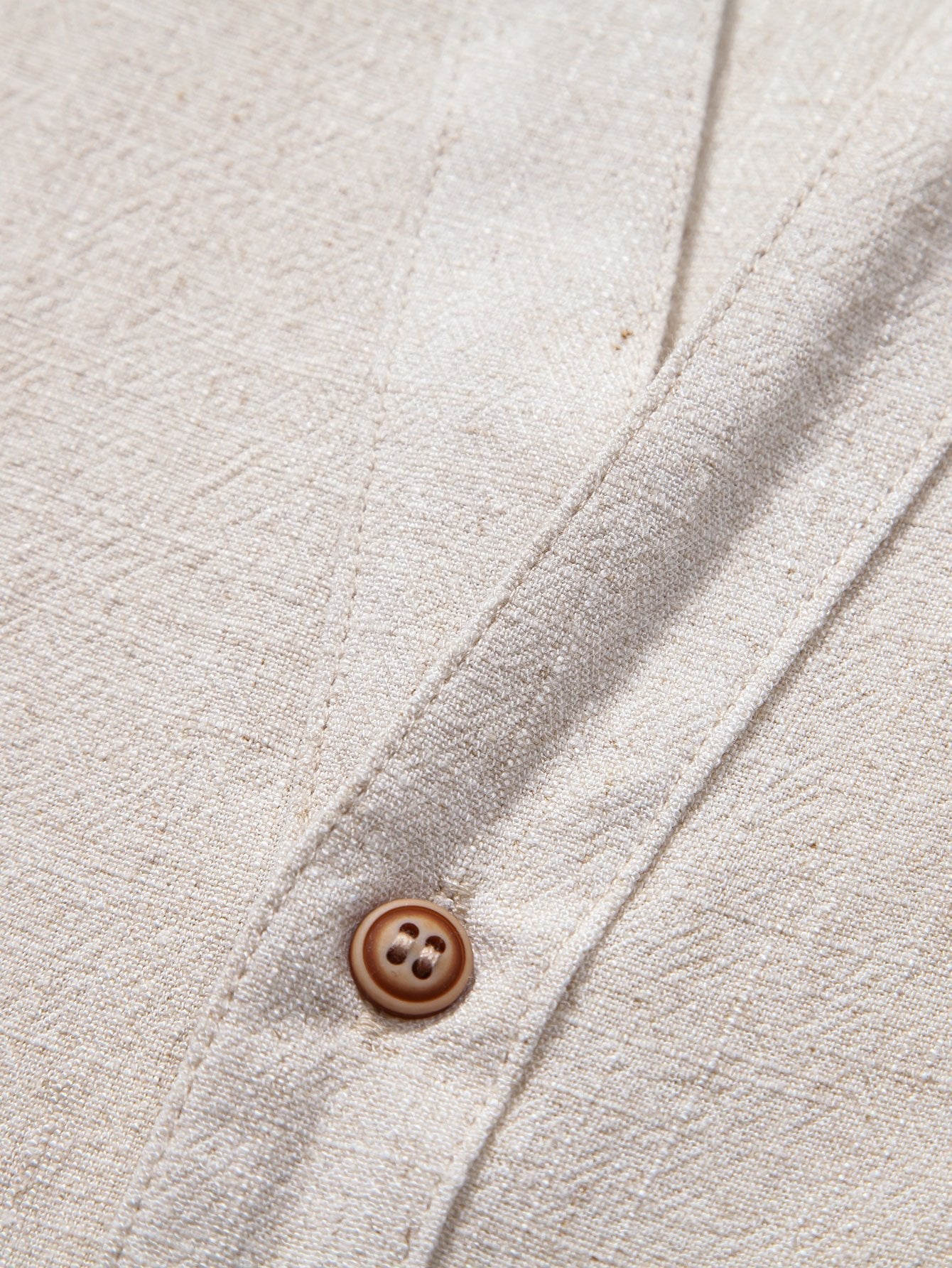 Linnen en rayon shirt met V-hals en korte mouwen