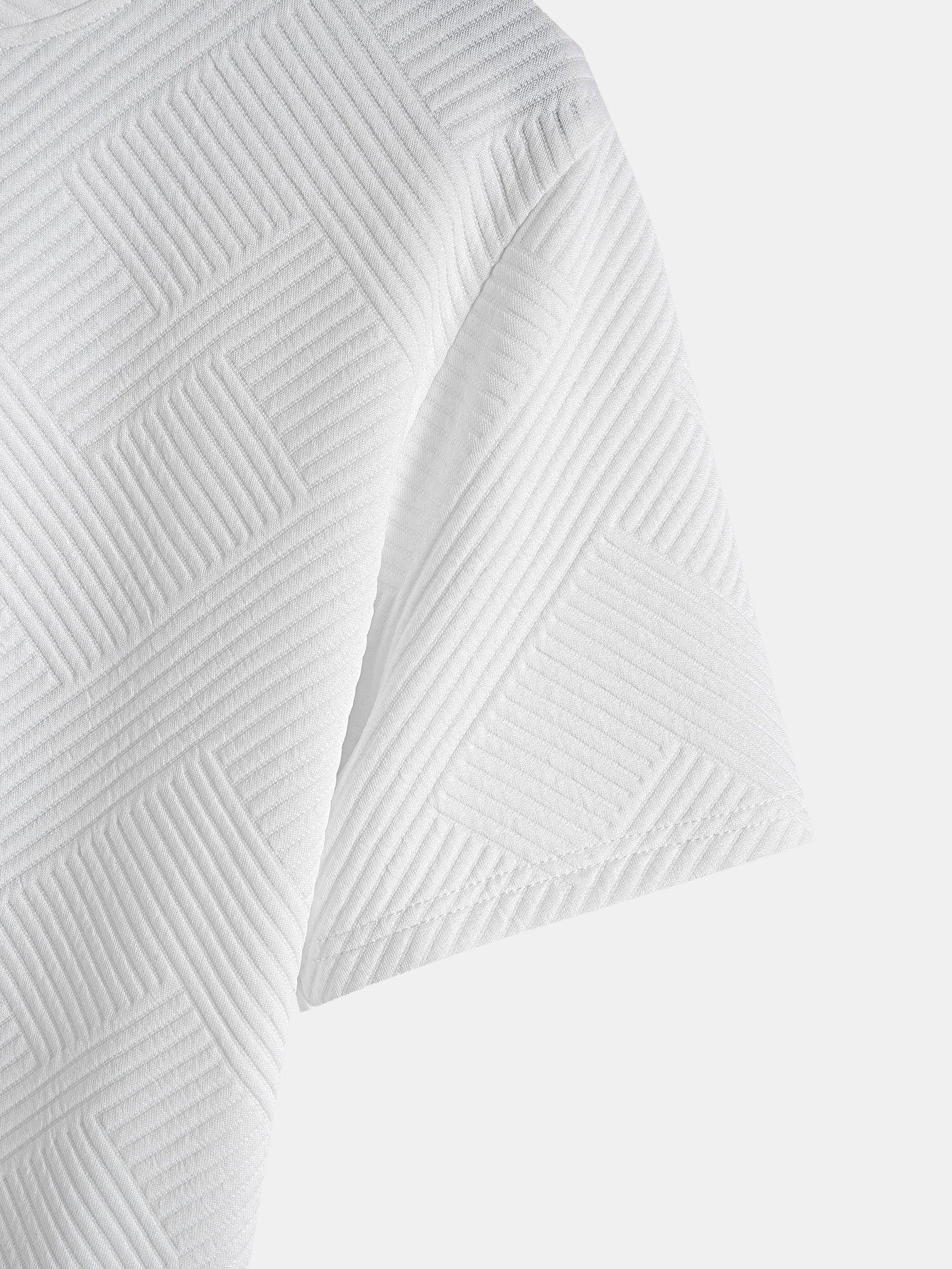 Gestreept jacquard T-shirt met korte mouwen en een gebogen zoom